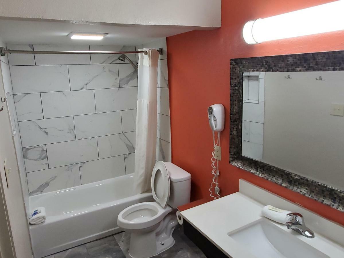 Executive Inn Ferry Pass Dış mekan fotoğraf